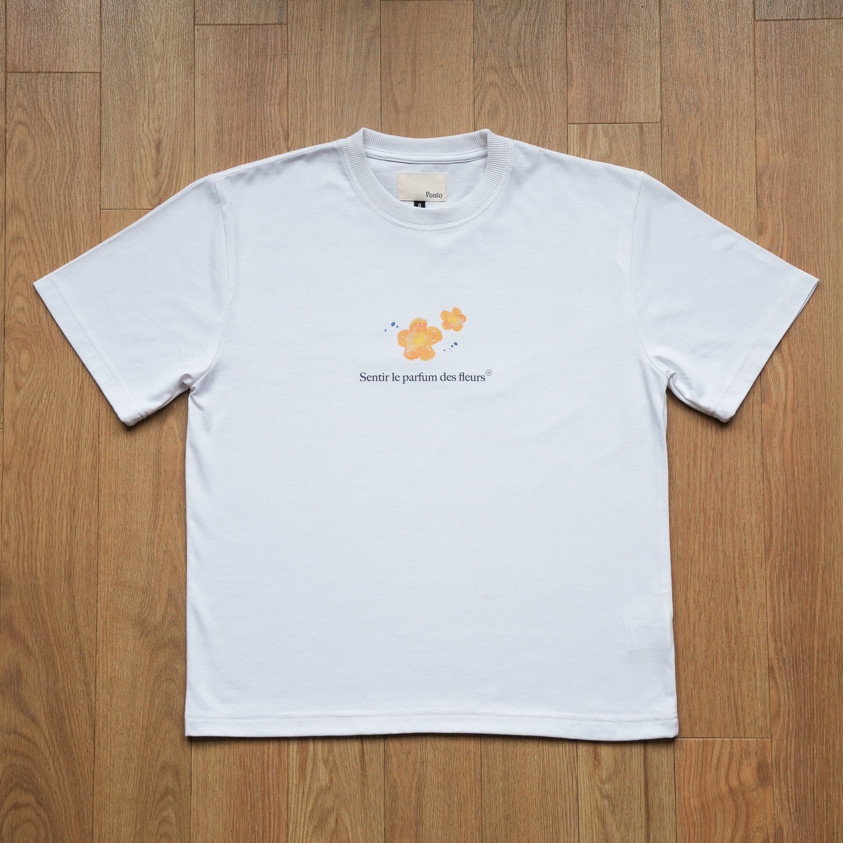 Sentir le parfaum des fleurs T-Shirt